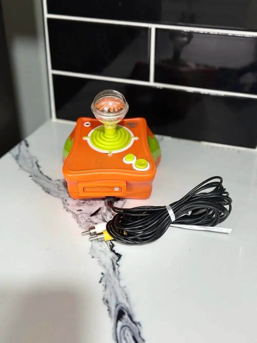 2005 Jakks Pacific Nicktoons 5-in-1 Plug 'N Play TV Video Game Controller